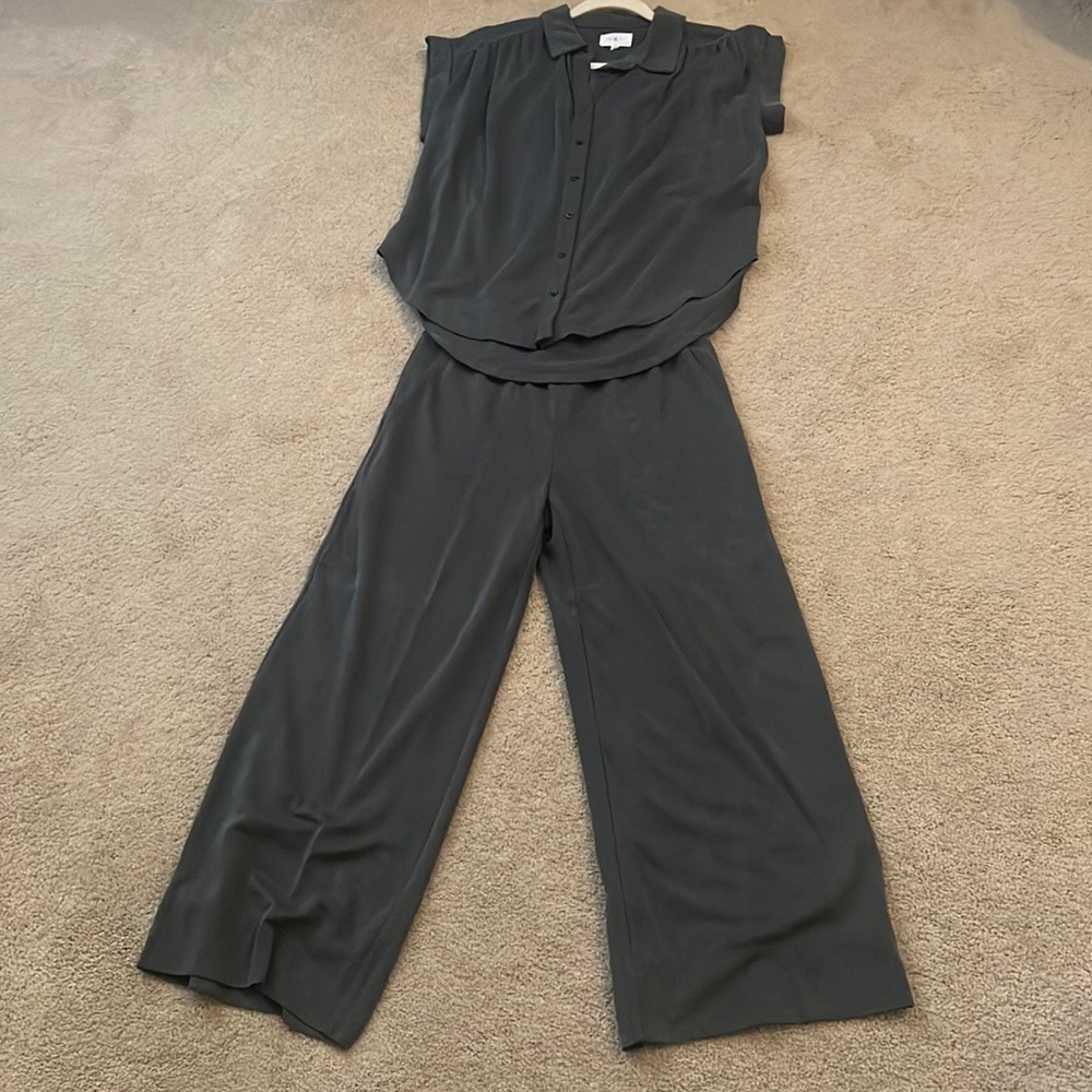 Like new matching set!!